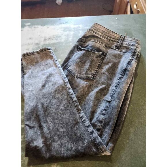 Lularoe Charcoal acid wash denim jeans sz 44 - Picture 2 of 5